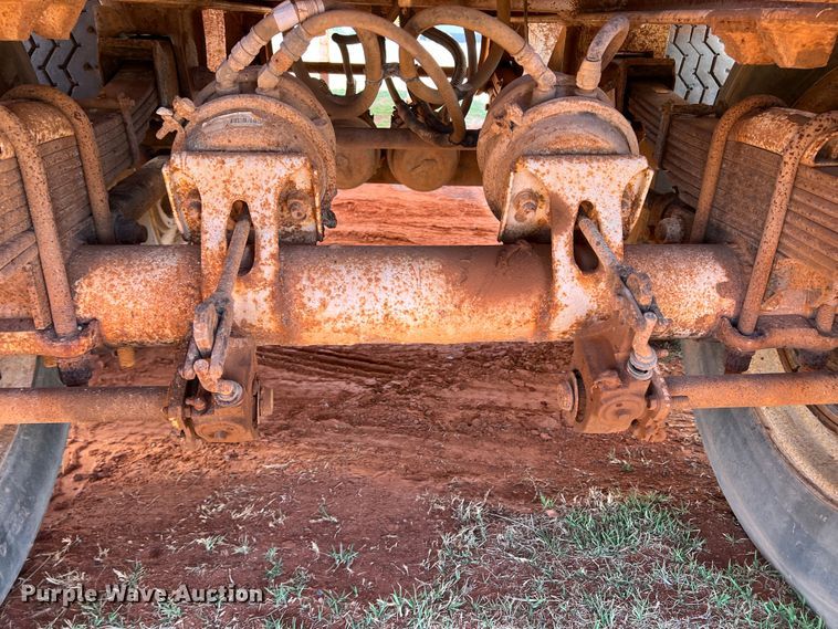 image for item DR1332 2002 Superior  tank trailer