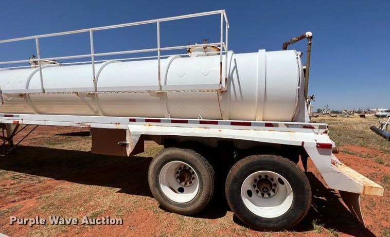 image for item DR1333 1993 Eagle GEVT-130B  tank trailer