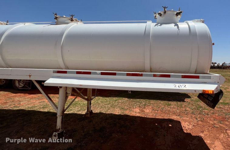 image for item DR1333 1993 Eagle GEVT-130B  tank trailer