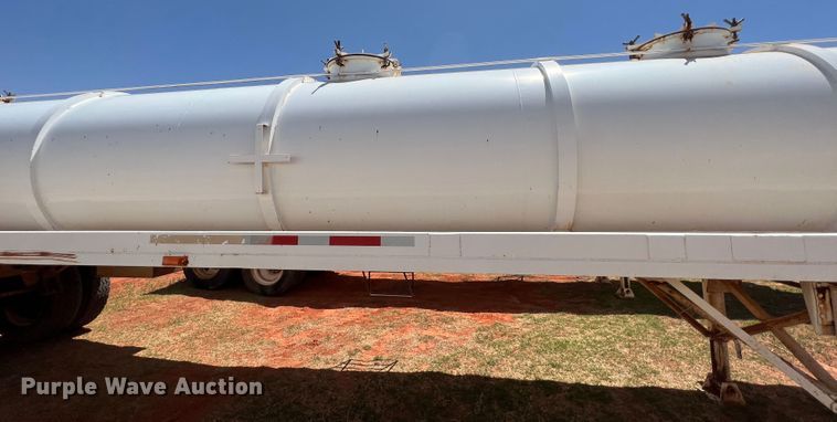 image for item DR1333 1993 Eagle GEVT-130B  tank trailer