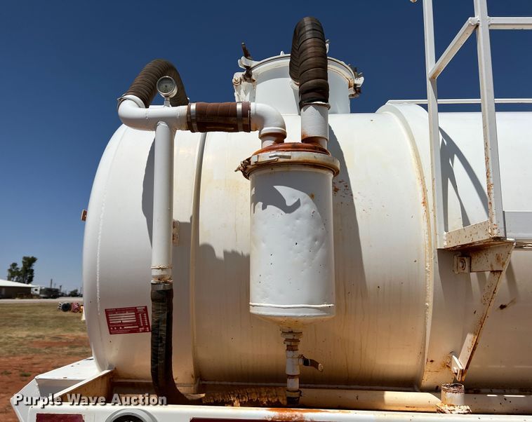 image for item DR1333 1993 Eagle GEVT-130B  tank trailer