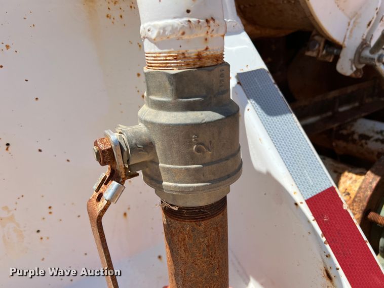 image for item DR1333 1993 Eagle GEVT-130B  tank trailer