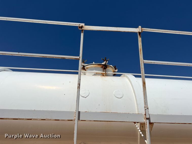 image for item DR1333 1993 Eagle GEVT-130B  tank trailer