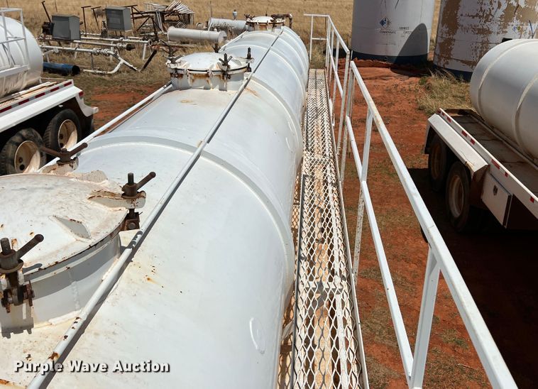 image for item DR1333 1993 Eagle GEVT-130B  tank trailer