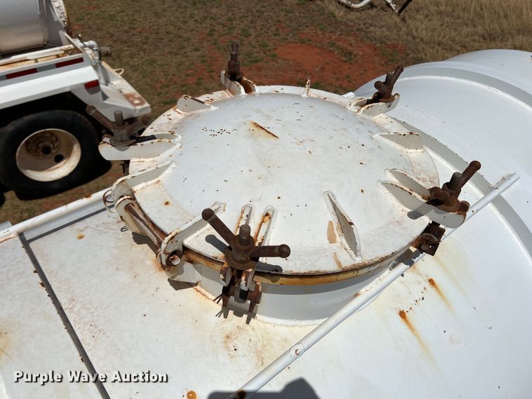 image for item DR1333 1993 Eagle GEVT-130B  tank trailer