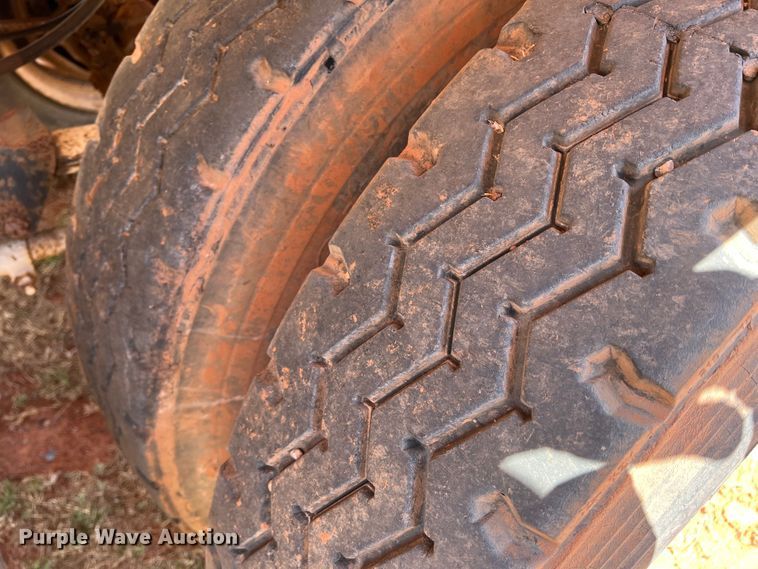 image for item DR1333 1993 Eagle GEVT-130B  tank trailer