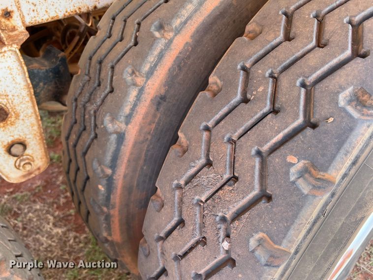 image for item DR1333 1993 Eagle GEVT-130B  tank trailer