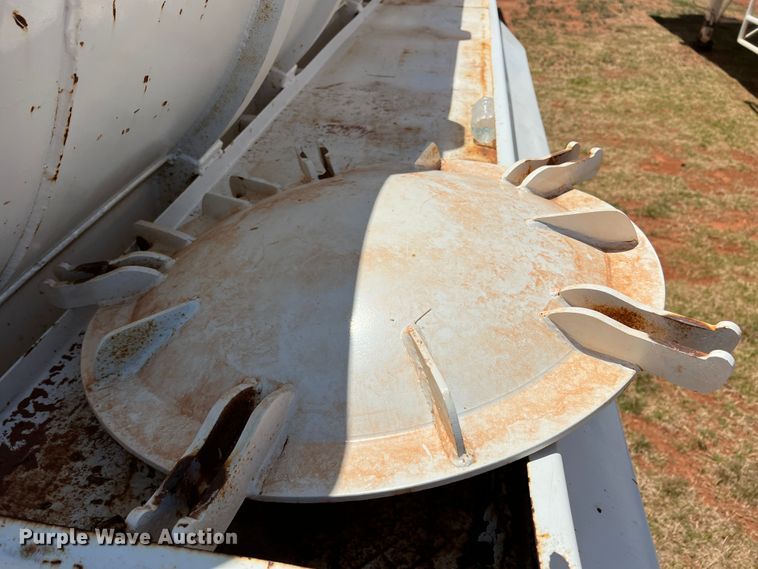 image for item DR1334 1993 Eagle TSPT  tank trailer