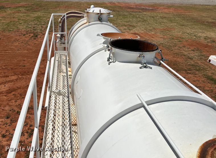 image for item DR1334 1993 Eagle TSPT  tank trailer