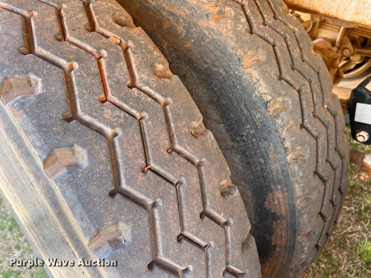 image for item DR1334 1993 Eagle TSPT  tank trailer