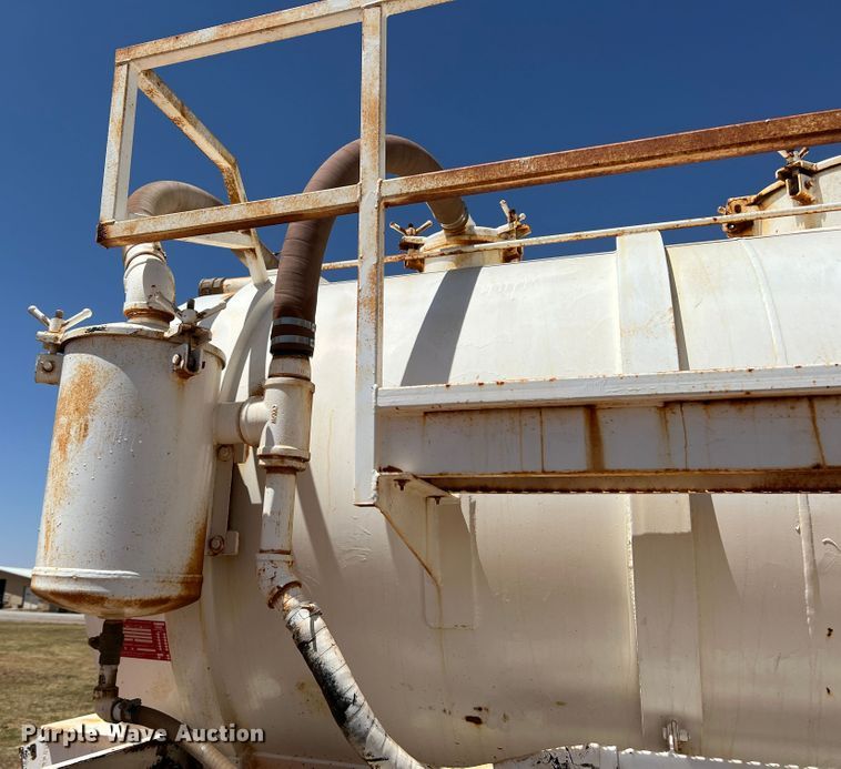 image for item DR1336 2008 Eagle Frac  tank trailer