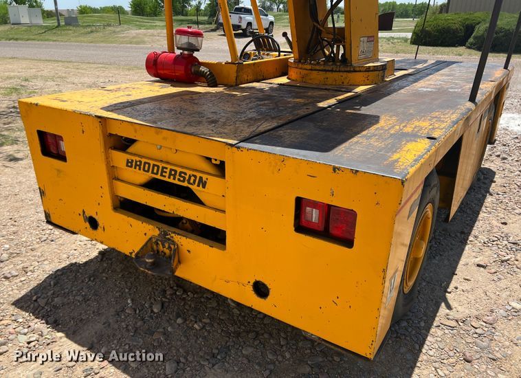 image for item DR1374 Broderson IC801D  crane