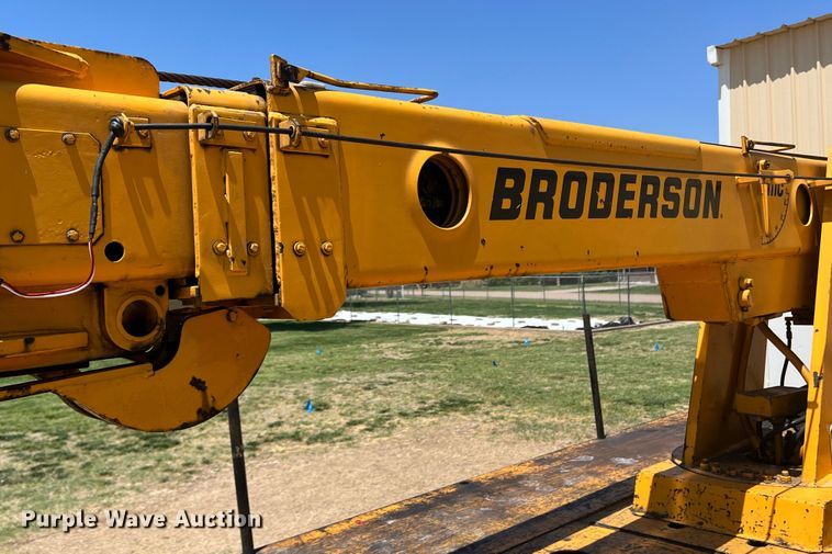 image for item DR1374 Broderson IC801D  crane