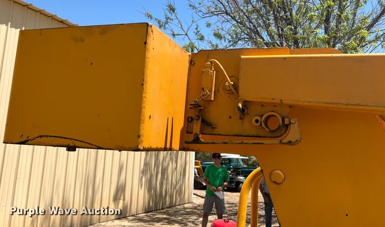 image for item DR1374 Broderson IC801D  crane