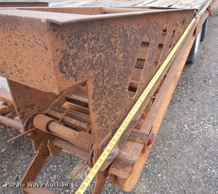 image for item DS7999 1988 Shelby  equipment trailer