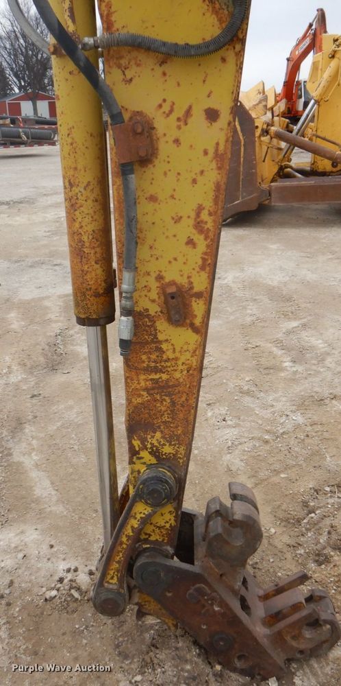 image for item DS8000 Komatsu PC60-7  excavator