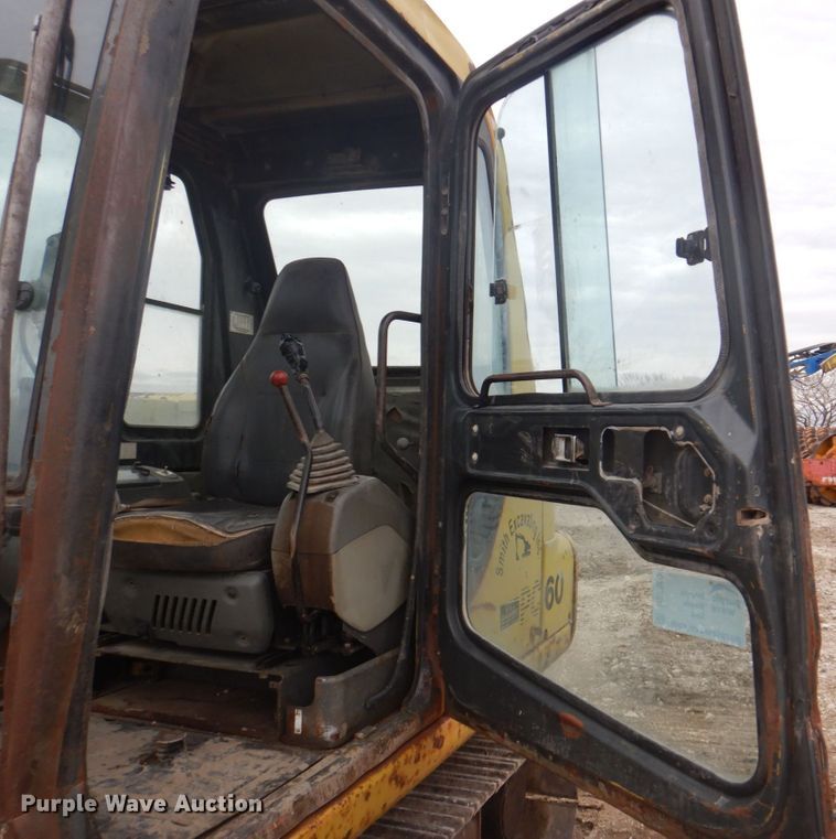 image for item DS8000 Komatsu PC60-7  excavator