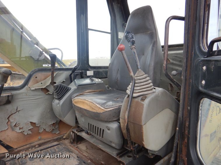 image for item DS8000 Komatsu PC60-7  excavator