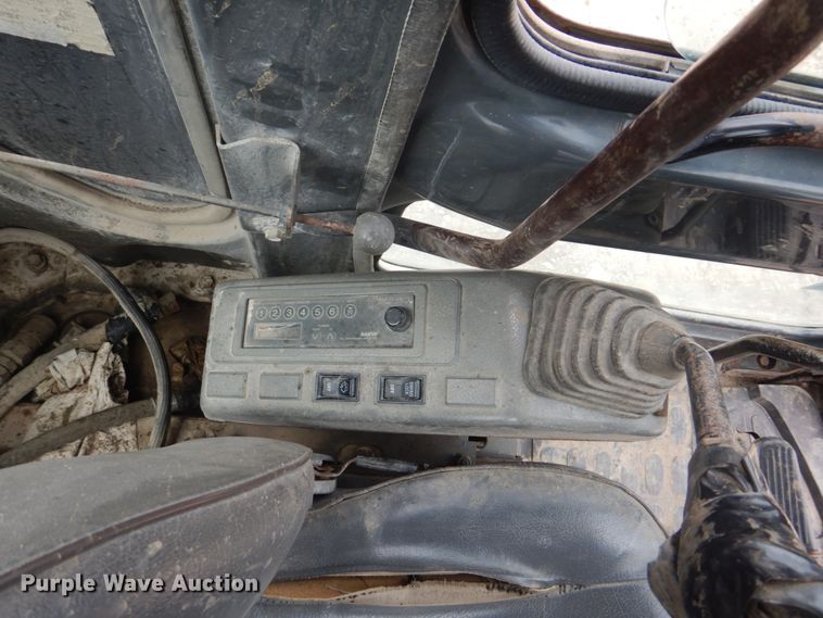 image for item DS8000 Komatsu PC60-7  excavator