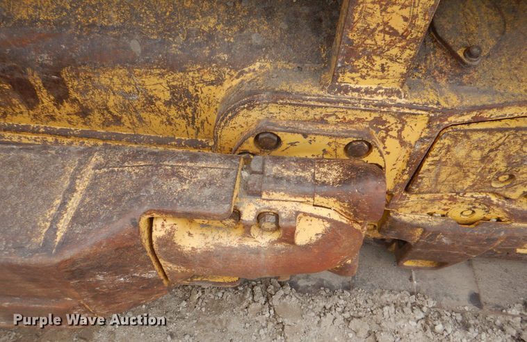 image for item DS8001 1998 Komatsu D155AX  dozer