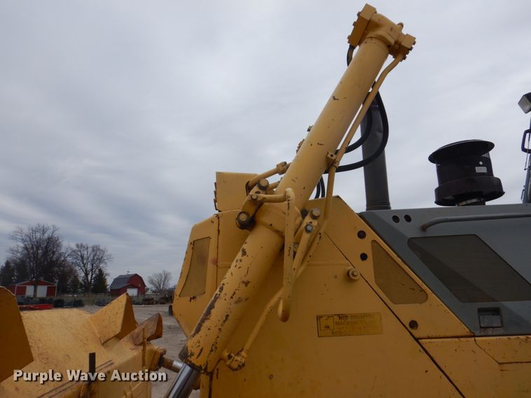 image for item DS8001 1998 Komatsu D155AX  dozer