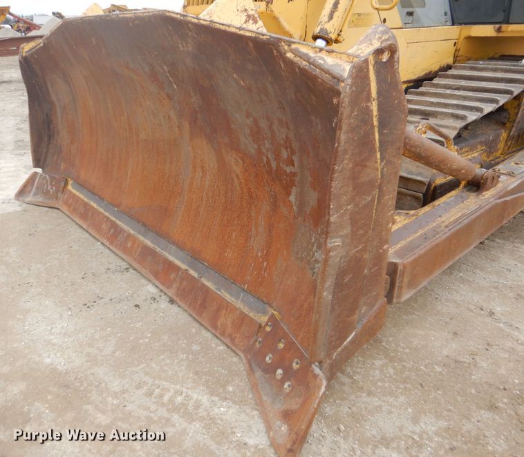 image for item DS8001 1998 Komatsu D155AX  dozer