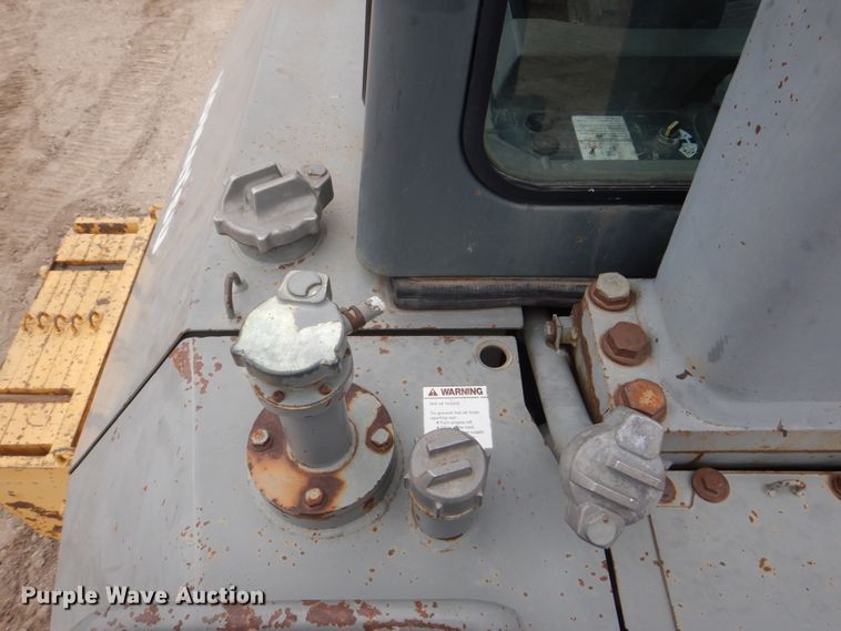 image for item DS8001 1998 Komatsu D155AX  dozer