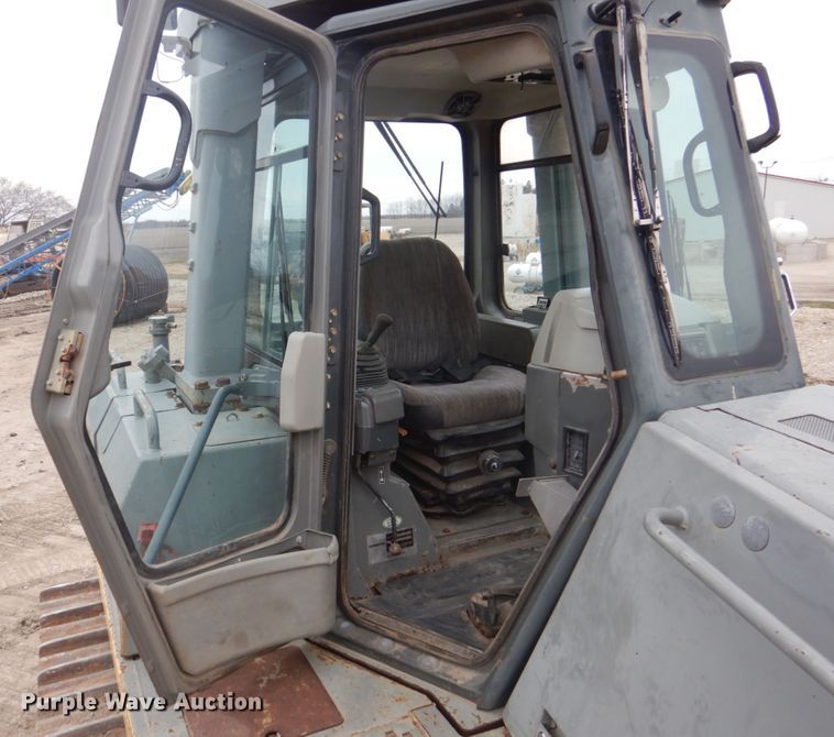 image for item DS8001 1998 Komatsu D155AX  dozer