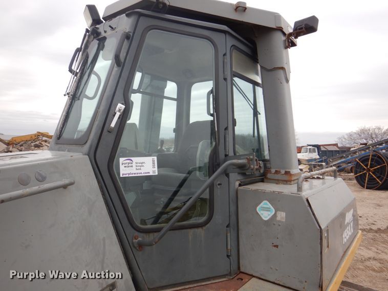 image for item DS8001 1998 Komatsu D155AX  dozer