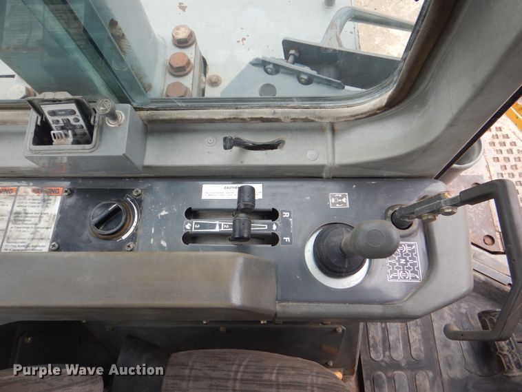 image for item DS8001 1998 Komatsu D155AX  dozer