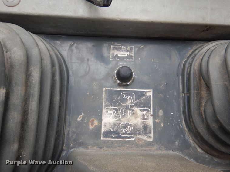 image for item DS8001 1998 Komatsu D155AX  dozer