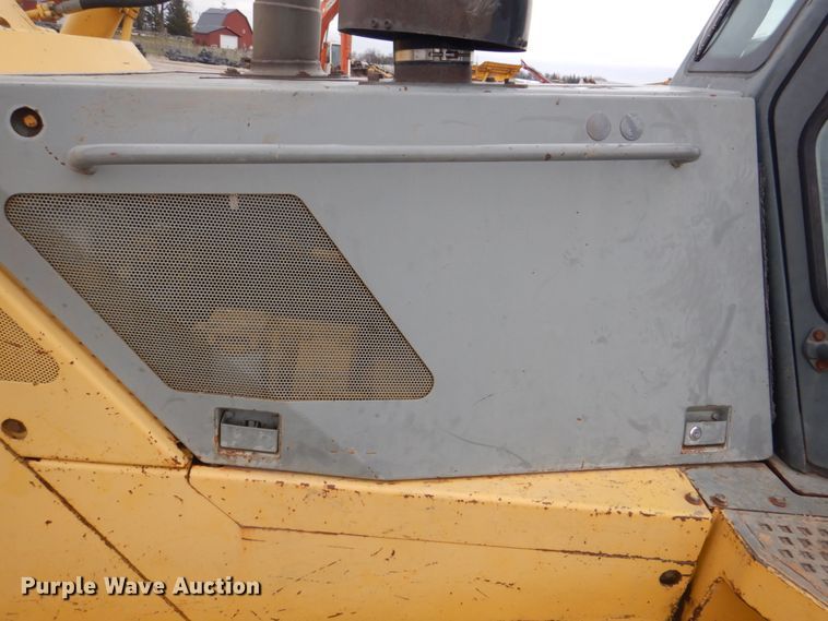 image for item DS8001 1998 Komatsu D155AX  dozer