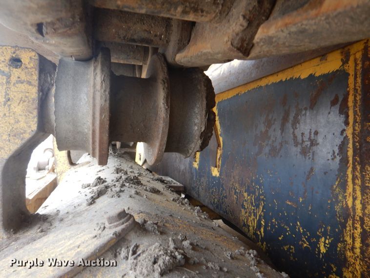 image for item DS8001 1998 Komatsu D155AX  dozer