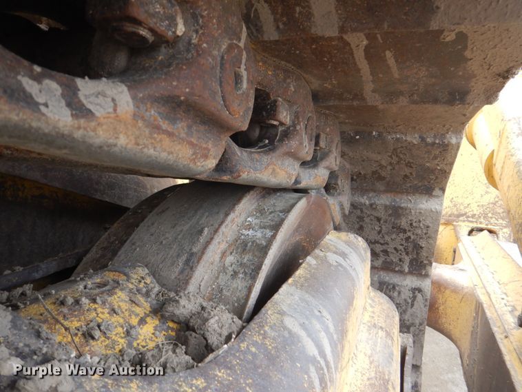 image for item DS8001 1998 Komatsu D155AX  dozer