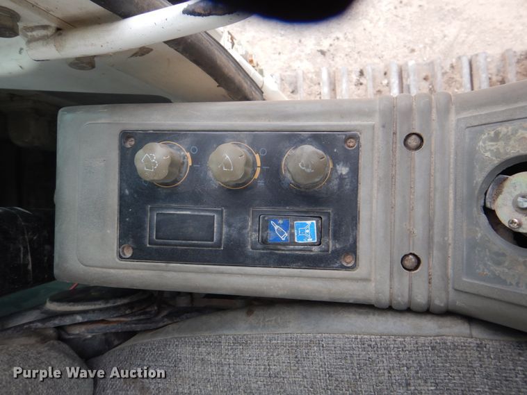 image for item DS8002 1996 Daewoo Solar 280LCIII  excavator