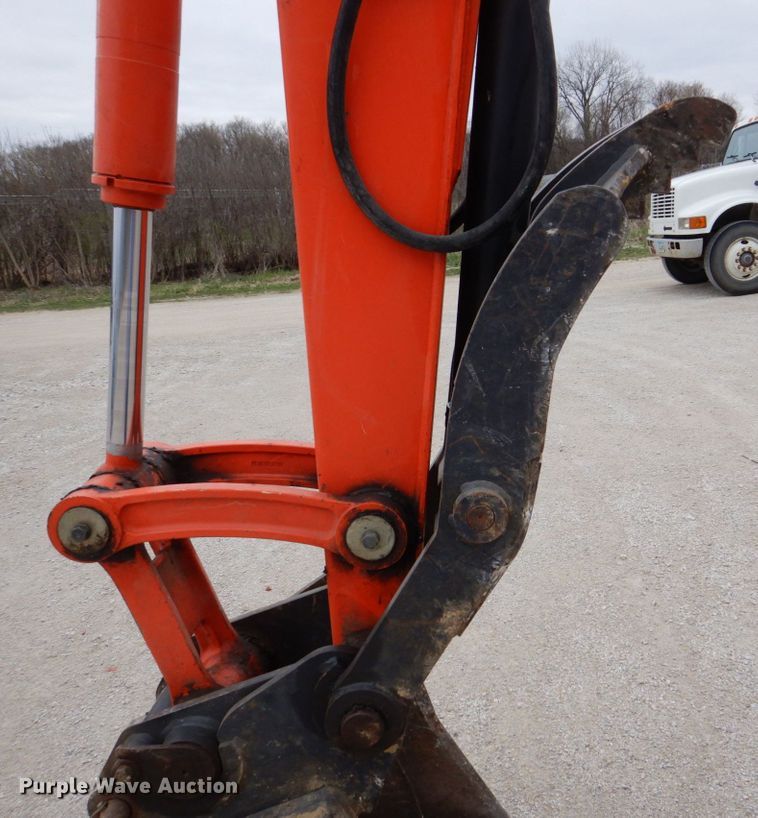 image for item DS8018 2009 Kubota KX080-3  mini excavator