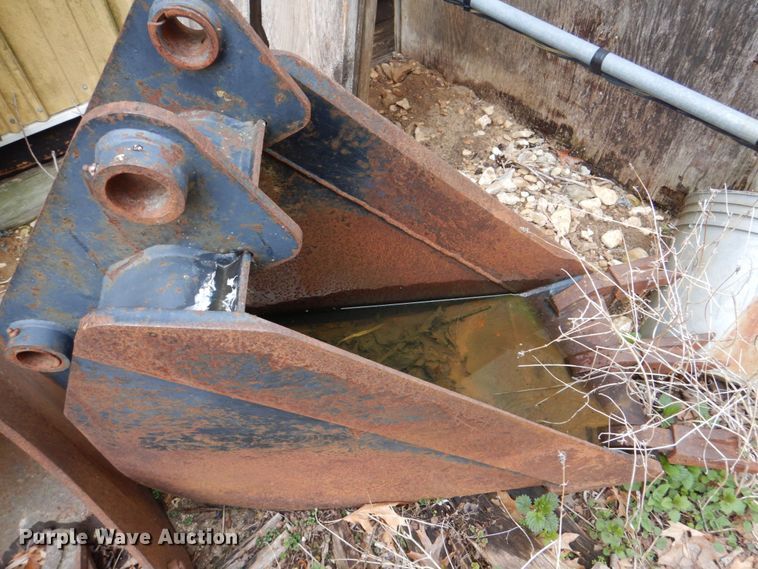 image for item DS8018 2009 Kubota KX080-3  mini excavator