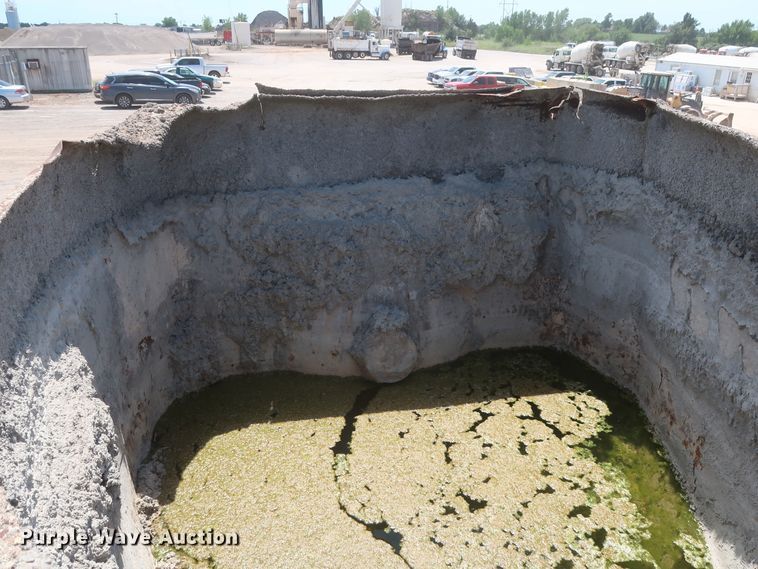 image for item HT9723 1978 Mack DM685S  ready mix truck