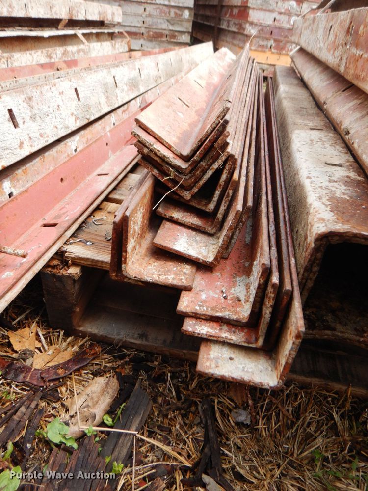 image for item IB9518 Approximately 309 Symons concrete forms