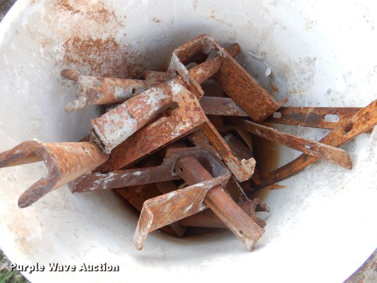 image for item IB9518 Approximately 309 Symons concrete forms