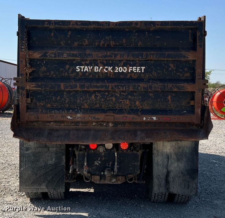 image for item IG9418 2009 Mack 600  dump truck