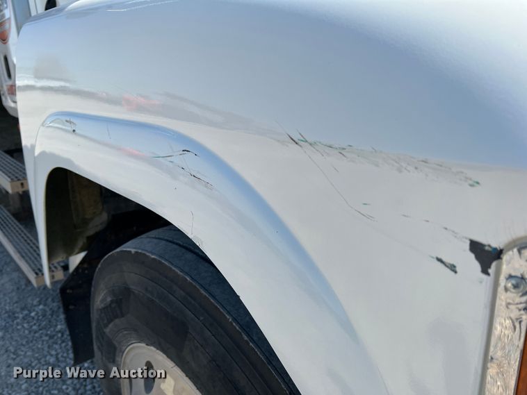 image for item IG9418 2009 Mack 600  dump truck