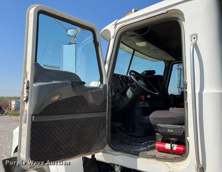 image for item IG9418 2009 Mack 600  dump truck