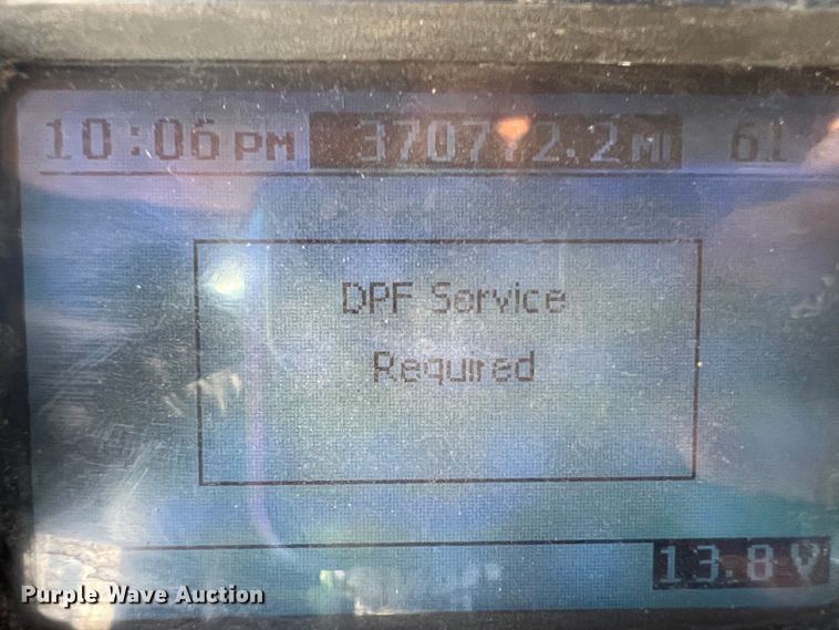 image for item IG9418 2009 Mack 600  dump truck