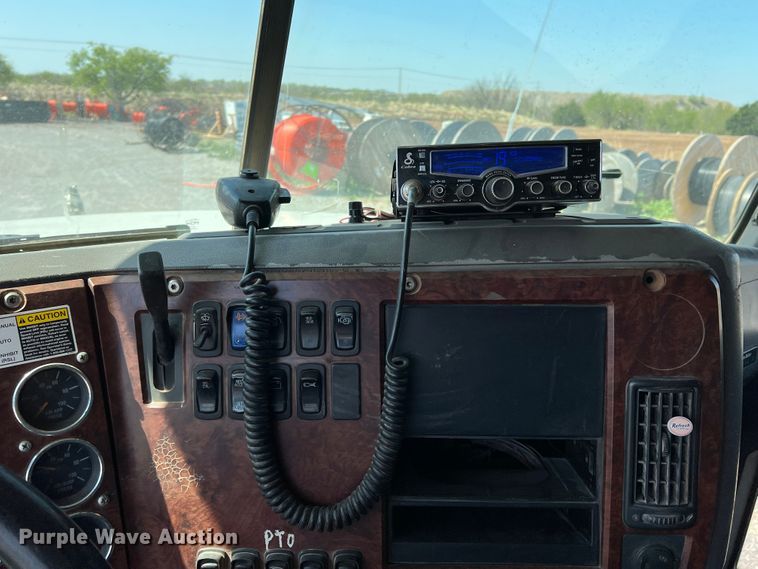 image for item IG9418 2009 Mack 600  dump truck