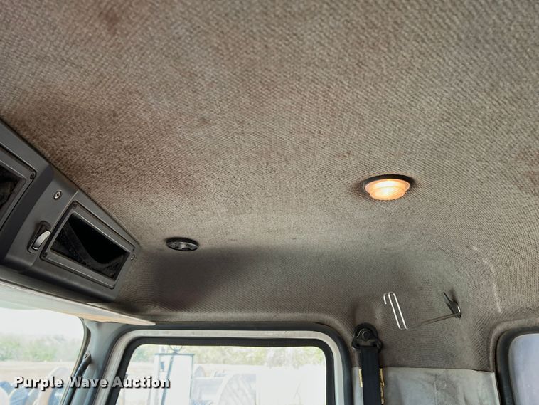 image for item IG9418 2009 Mack 600  dump truck