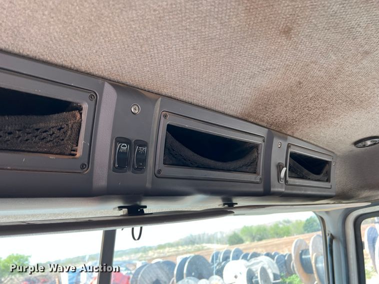 image for item IG9418 2009 Mack 600  dump truck