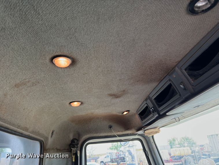 image for item IG9418 2009 Mack 600  dump truck