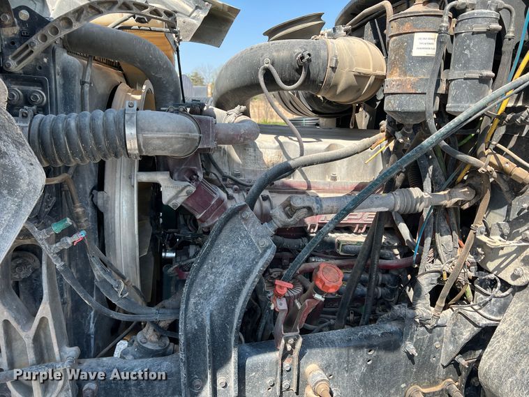 image for item IG9418 2009 Mack 600  dump truck