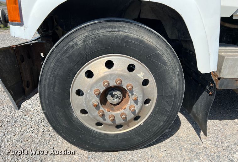 image for item IG9418 2009 Mack 600  dump truck